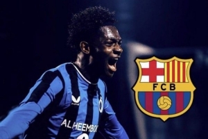 记者：布鲁日18岁小将比西武将与巴萨签约4年，转会费850万欧元